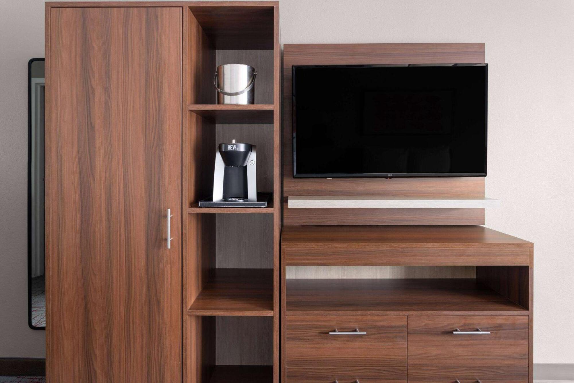 Hawthorn Extended Stay By Wyndham Columbia-Ft Jackson Exteriör bild