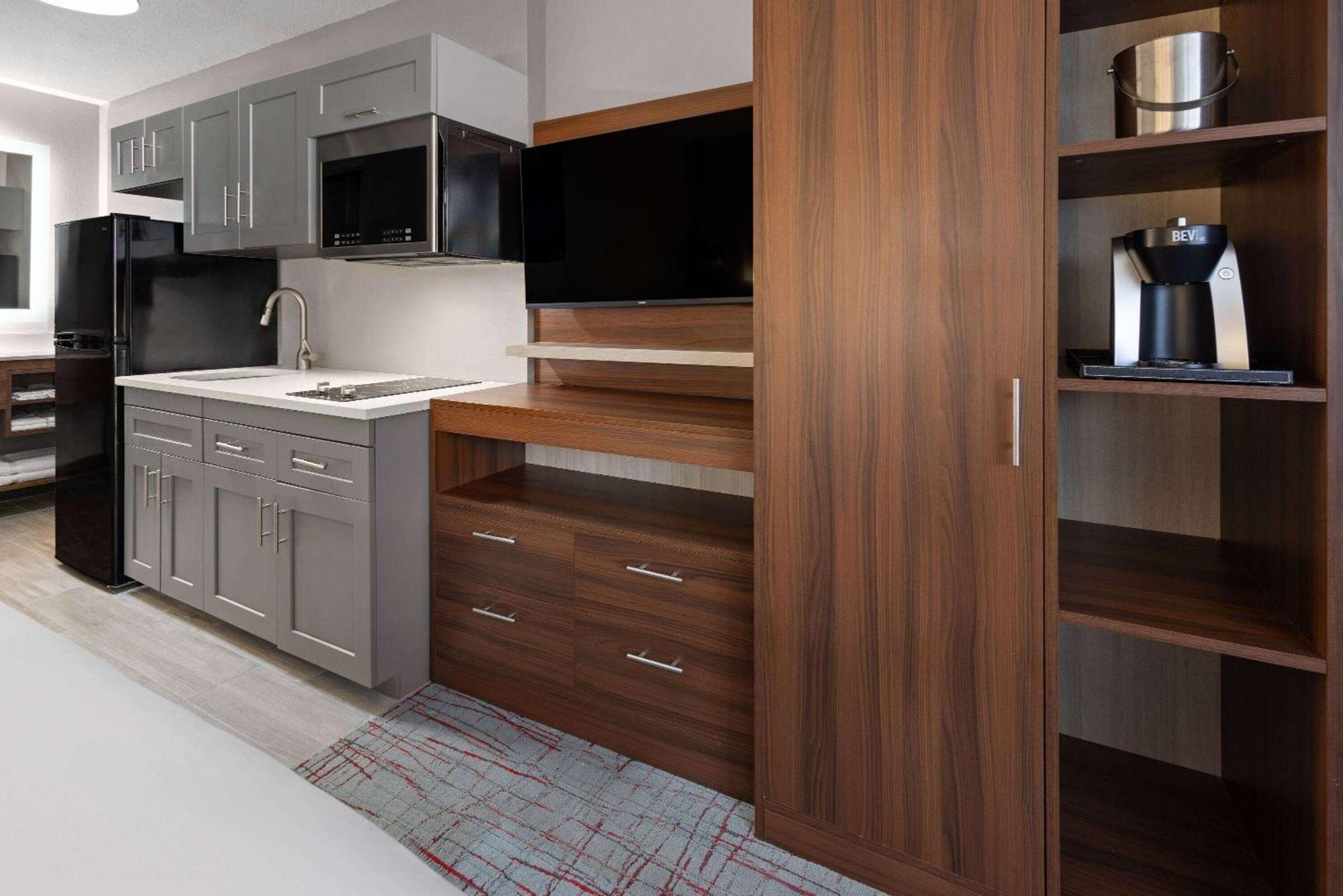 Hawthorn Extended Stay By Wyndham Columbia-Ft Jackson Exteriör bild
